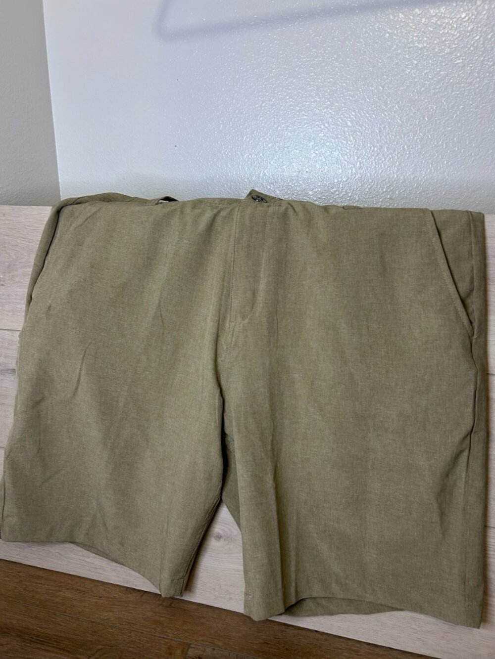 Volcom Khaki Shorts Size 38